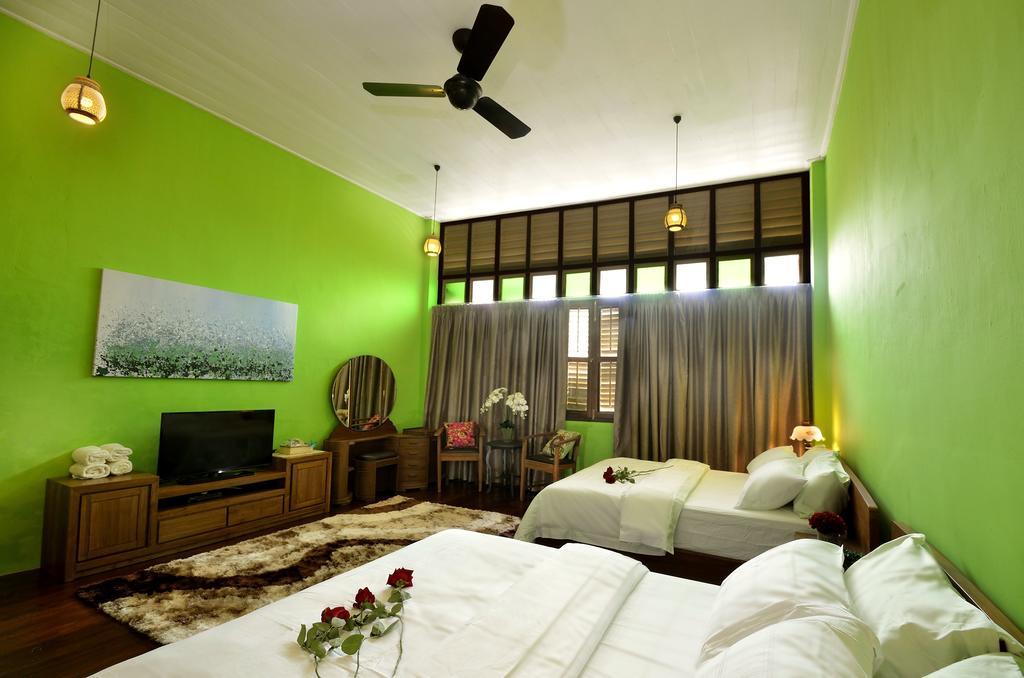 Yong Yi Yuen Guesthouse Джорджтаун Номер фото